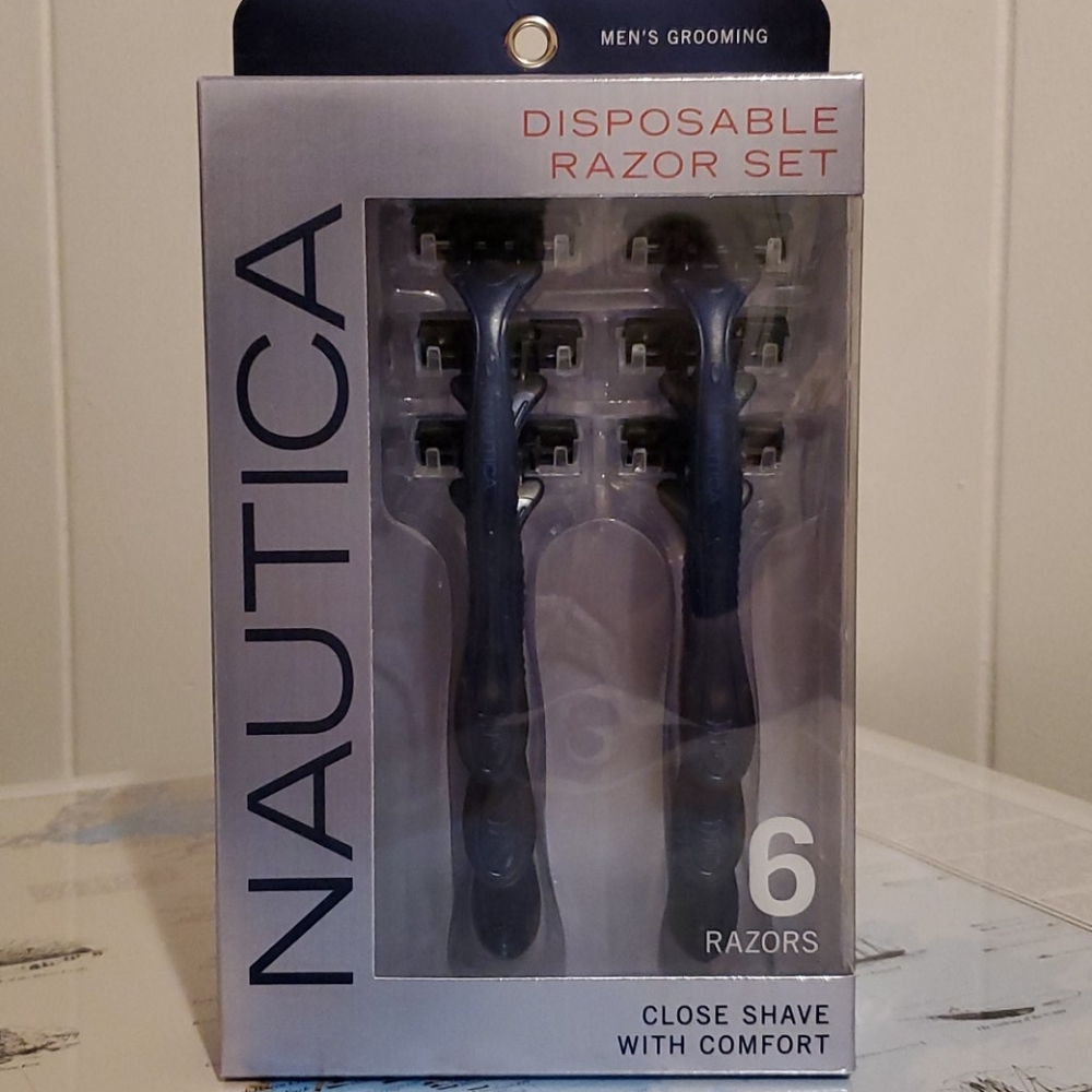 NIB Nautica disposable razor set six pack